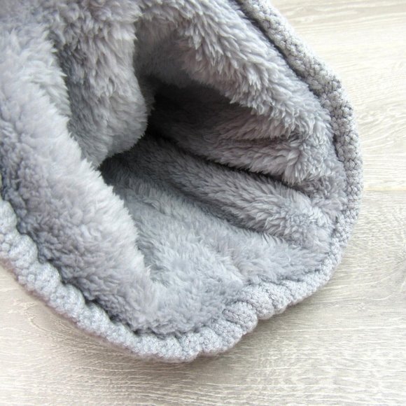 Nike Sportwear Snow Leopard Womens Pom Beanie One Size NEW - Picture 7 of 10